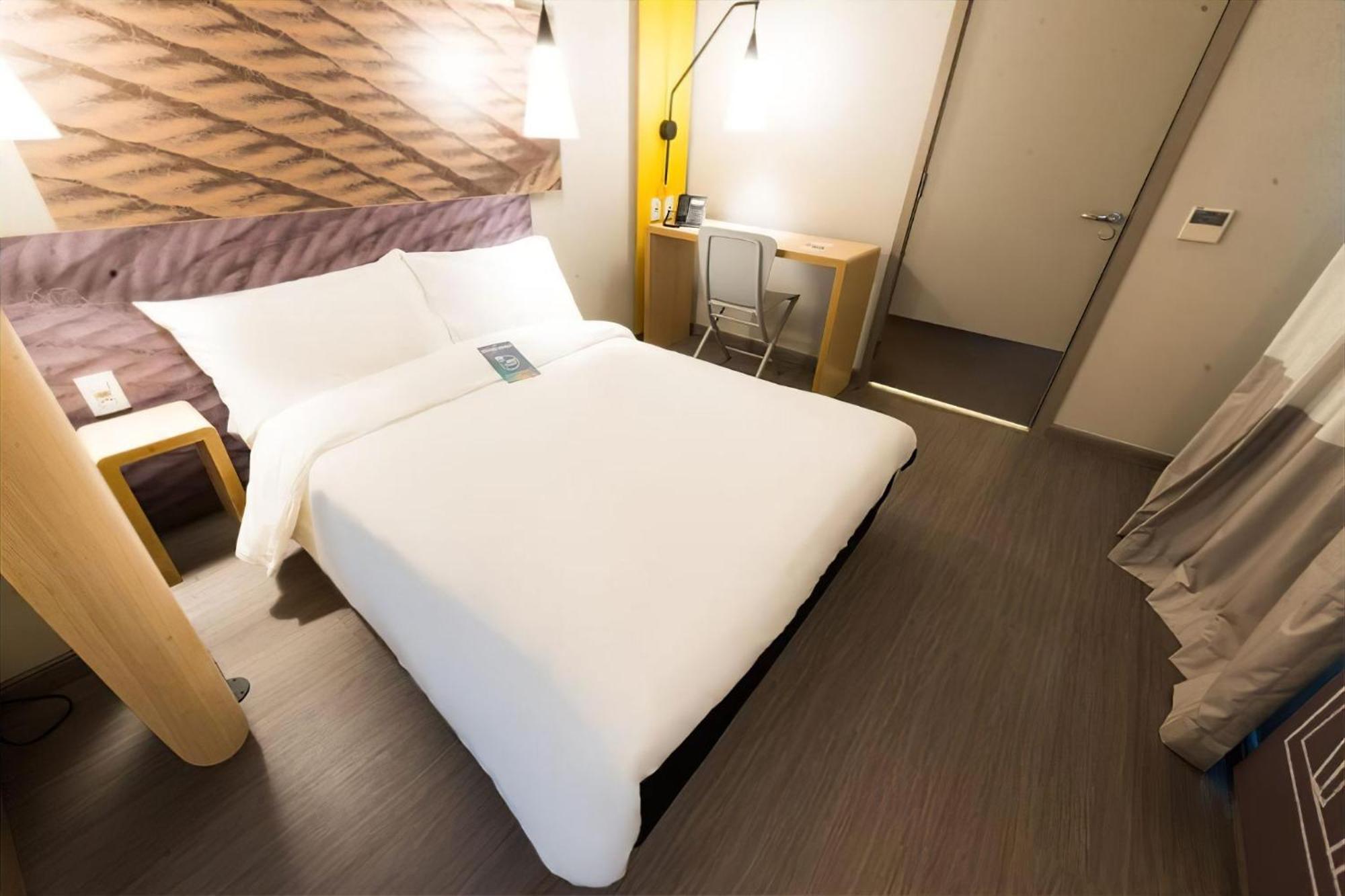 Ibis 3*